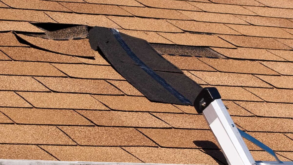Discover the average roof repair cost in Staten Island in 2026. Learn what factors affect roofing repair prices, common repairs, and how much homeowners typically pay.