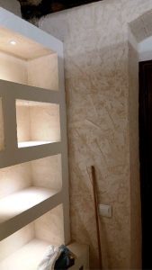Lit wall niches